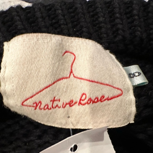 Native Rose Sweater - Picture 7 of 7